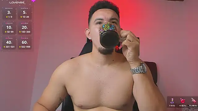 Snapshot of jhotta_fox chatting on October 31, 7:12 am jhotta fox online show from October 31, 7:12 am