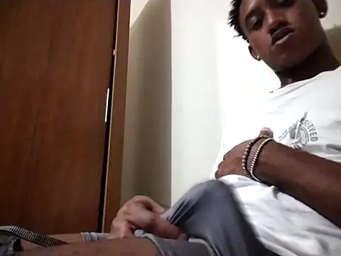 eirdxxx online show from December 16, 5:03 am