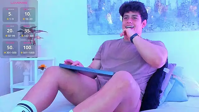 Snapshot of arminjones1 chatting on October 18, 4:17 am arminjones1 online show from October 18, 4:17 am