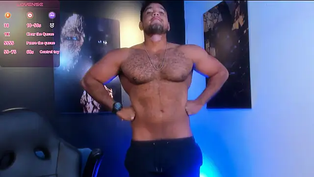 Snapshot of Big_furry_bear13 chatting on October 30, 6:04 am Big furry bear13 online show from October 30, 6:04 am