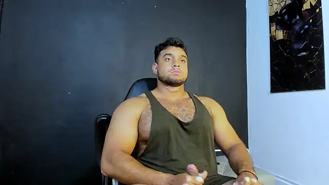 Big furry bear13 online show from May 5, 7:03 pm