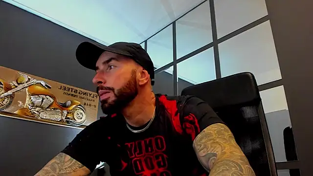 Snapshot of AronGrant chatting on October 26, 10:28 am AronGrant online show from October 26, 10:28 am