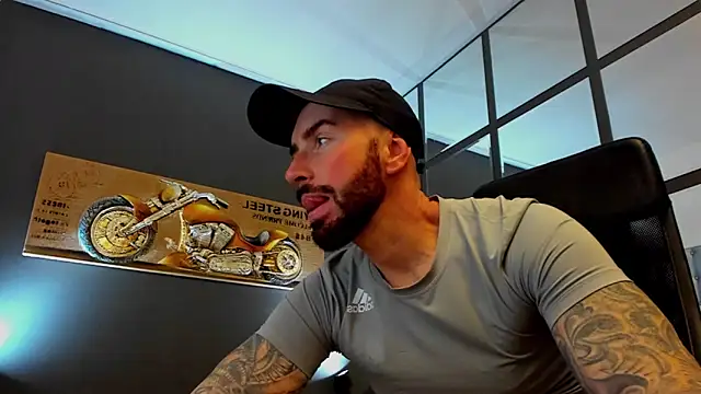 AronGrant online show from February 6, 11:18 am