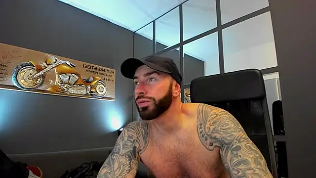 Snapshot of AronGrant chatting on March 3, 9:07 am AronGrant online show from March 3, 9:07 am