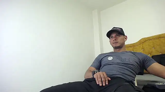 Chris Dick23 online show from June 20, 4:06 am