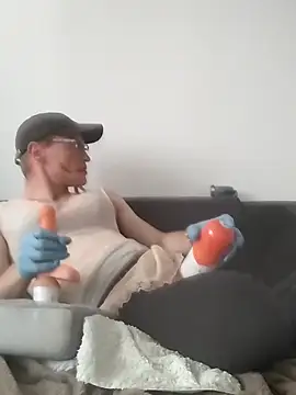 Kamien32 online show from March 25, 2:32 pm