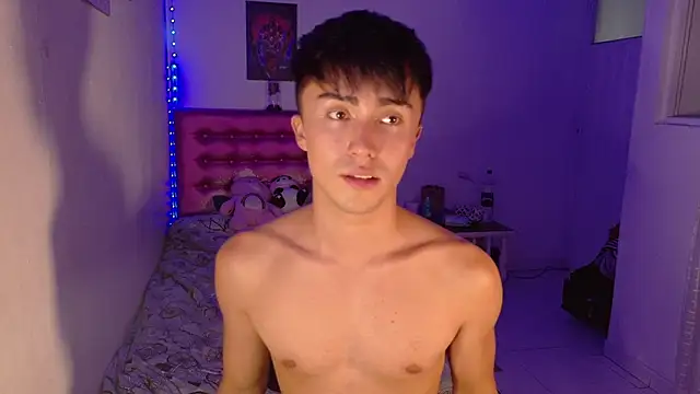 santi-fabulous online show from January 15, 1:09 am