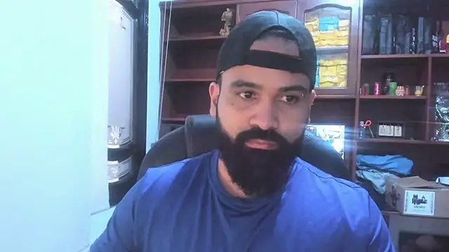 Snapshot of Drako_Argentii chatting on February 25, 3:27 pm Drako Argentii online show from February 25, 3:27 pm