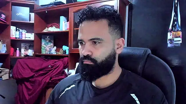 Snapshot of Drako_Argentii chatting on March 8, 3:05 am Drako Argentii online show from March 8, 3:05 am