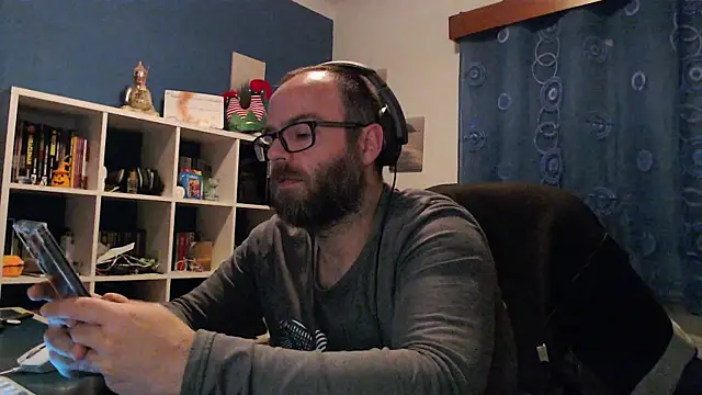Snapshot of ravingr4d4 chatting on January 9, 11:24 pm ravingr4d4 online show from January 9, 11:24 pm