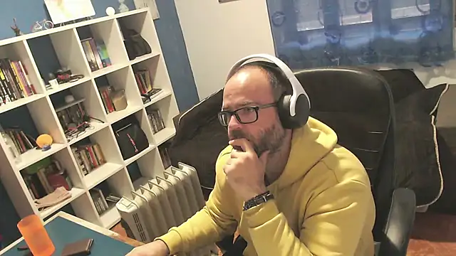 ravingr4d4 online show from November 23, 3:45 pm