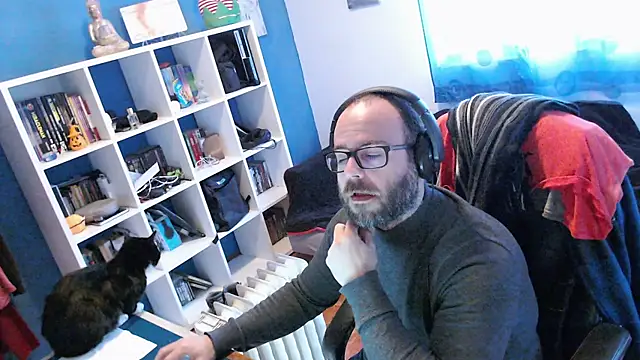 Snapshot of ravingr4d4 chatting on January 6, 1:52 pm ravingr4d4 online show from January 6, 1:52 pm