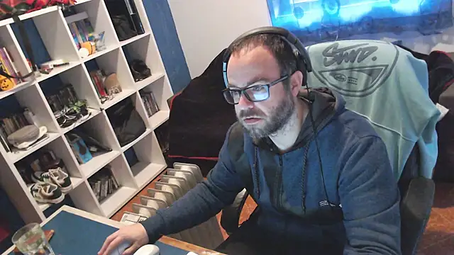 Snapshot of ravingr4d4 chatting on February 11, 9:09 am ravingr4d4 online show from February 11, 9:09 am