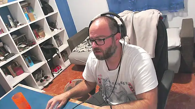 Snapshot of ravingr4d4 chatting on October 4, 10:58 pm ravingr4d4 online show from October 4, 10:58 pm