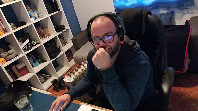 Snapshot of ravingr4d4 chatting on January 5, 3:23 pm ravingr4d4 online show from January 5, 3:23 pm