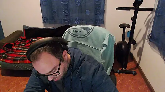 Snapshot of ravingr4d4 chatting on January 24, 11:34 pm ravingr4d4 online show from January 24, 11:34 pm