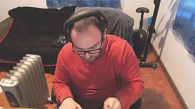 Snapshot of ravingr4d4 chatting on February 14, 12:14 pm ravingr4d4 online show from February 14, 12:14 pm