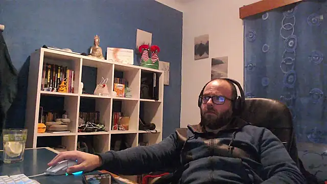 Snapshot of ravingr4d4 chatting on December 27, 10:48 pm ravingr4d4 online show from December 27, 10:48 pm