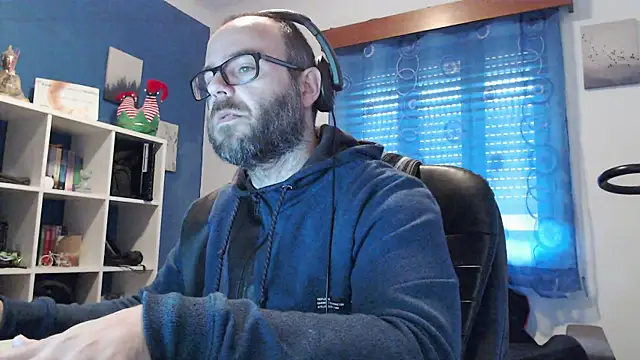 Snapshot of ravingr4d4 chatting on January 2, 9:11 am ravingr4d4 online show from January 2, 9:11 am