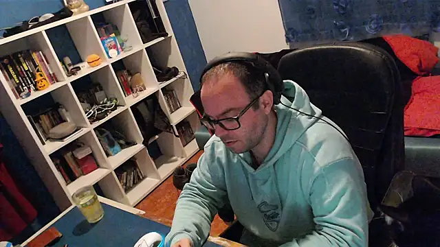 Snapshot of ravingr4d4 chatting on January 18, 12:17 am ravingr4d4 online show from January 18, 12:17 am