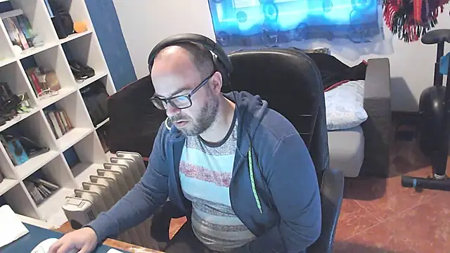 Snapshot of ravingr4d4 chatting on March 5, 9:05 am ravingr4d4 online show from March 5, 9:05 am