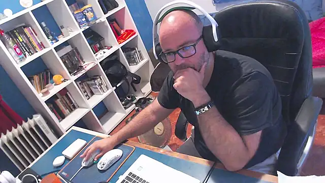 ravingr4d4 online show from June 23, 8:08 am