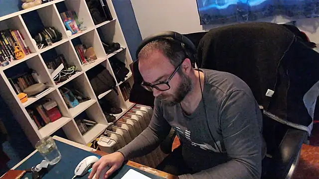 Snapshot of ravingr4d4 chatting on January 10, 9:34 am ravingr4d4 online show from January 10, 9:34 am