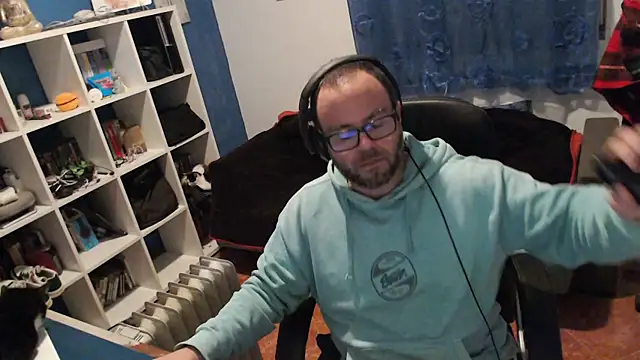 Snapshot of ravingr4d4 chatting on February 3, 9:50 pm ravingr4d4 online show from February 3, 9:50 pm