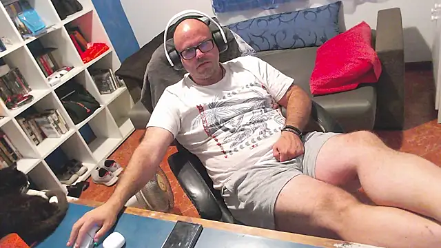 ravingr4d4 online show from June 15, 10:46 pm
