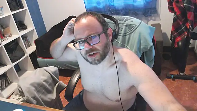 Snapshot of ravingr4d4 chatting on February 10, 3:32 pm ravingr4d4 online show from February 10, 3:32 pm