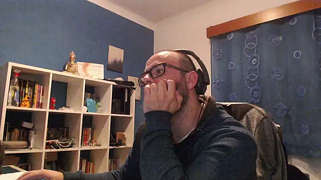 Snapshot of ravingr4d4 chatting on December 19, 9:38 pm ravingr4d4 online show from December 19, 9:38 pm