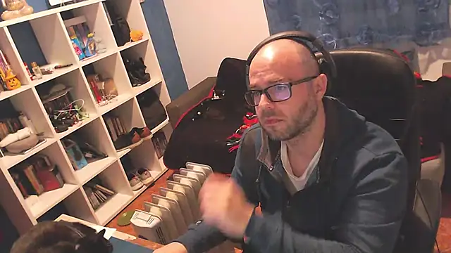 Snapshot of ravingr4d4 chatting on February 26, 10:51 pm ravingr4d4 online show from February 26, 10:51 pm