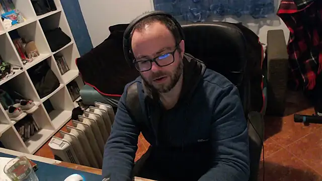 Snapshot of ravingr4d4 chatting on February 4, 9:10 pm ravingr4d4 online show from February 4, 9:10 pm
