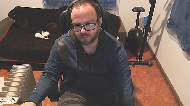 Snapshot of ravingr4d4 chatting on February 14, 10:15 pm ravingr4d4 online show from February 14, 10:15 pm