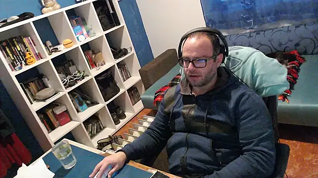 Snapshot of ravingr4d4 chatting on January 19, 4:25 pm ravingr4d4 online show from January 19, 4:25 pm