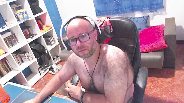 ravingr4d4 online show from June 21, 8:58 pm