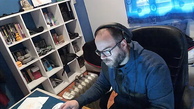 Snapshot of ravingr4d4 chatting on January 3, 9:04 am ravingr4d4 online show from January 3, 9:04 am