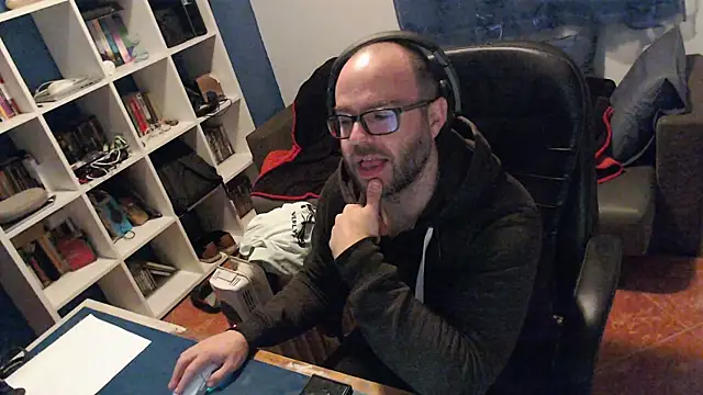 Snapshot of ravingr4d4 chatting on December 14, 11:01 pm ravingr4d4 online show from December 14, 11:01 pm