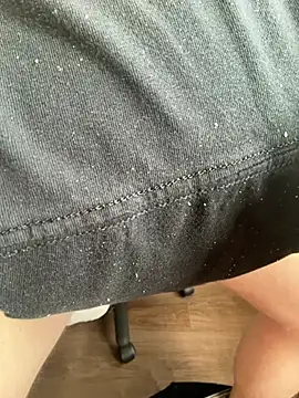 Tylerx9 online show from April 21, 5:19 pm