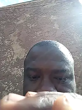 Snapshot of Robzevyrus chatting on October 19, 7:11 am Robzevyrus online show from October 19, 7:11 am