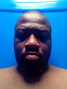 Snapshot of Robzevyrus chatting on October 20, 7:12 am Robzevyrus online show from October 20, 7:12 am