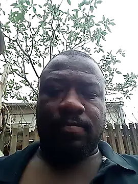 Snapshot of Robzevyrus chatting on October 29, 7:33 am Robzevyrus online show from October 29, 7:33 am