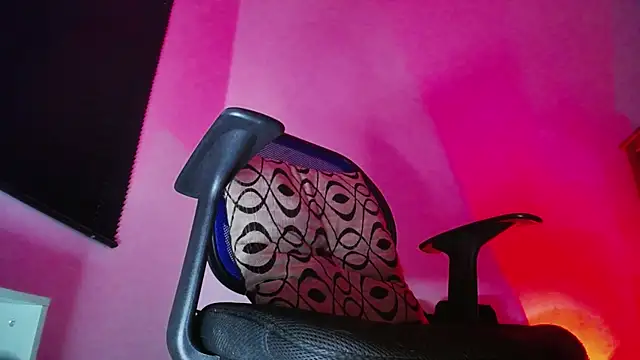 zacwatson  online show from November 21, 2:54 am