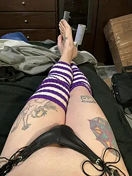 Snapshot of Sissy_bottom chatting on March 14, 11:52 pm Sissy bottom online show from March 14, 11:52 pm