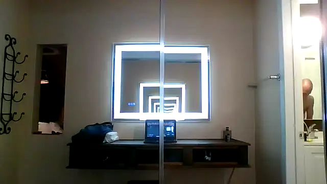 El Gizmo online show from March 26, 7:01 am