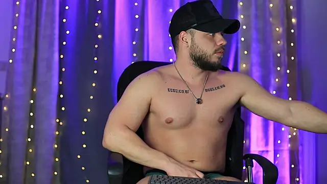 Snapshot of juliusmasters chatting on January 21, 11:55 pm juliusmasters online show from January 21, 11:55 pm