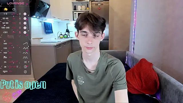 Aaron Boom online show from May 10, 11:06 pm