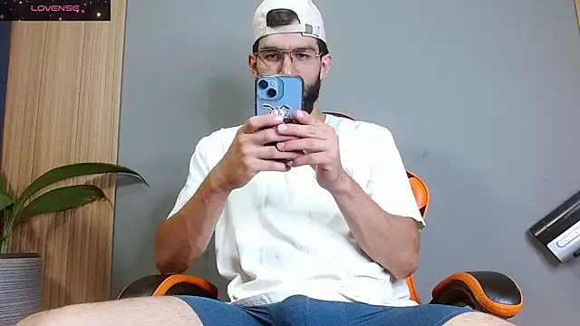 Snapshot of Mr_WhiteCock chatting on September 26, 7:22 pm Mr WhiteCock online show from September 26, 7:22 pm