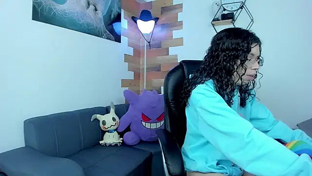 Snapshot of Angel_Dust18 chatting on February 7, 8:31 pm Angel Dust18 online show from February 7, 8:31 pm