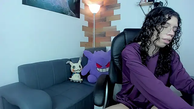 Snapshot of Angel_Dust18 chatting on March 13, 8:32 pm Angel Dust18 online show from March 13, 8:32 pm